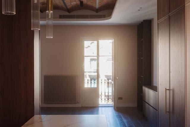 4 bedroom Apartment for sale in Barcelona city - € 1,435,000 (Ref: 9451036)