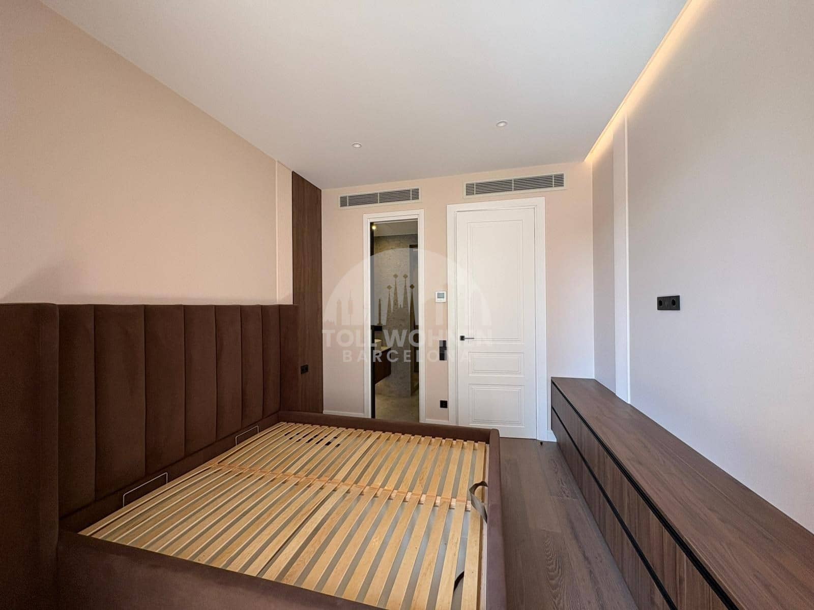 4 bedroom Apartment for sale in Barcelona city - € 1,435,000 (Ref: 9451036)