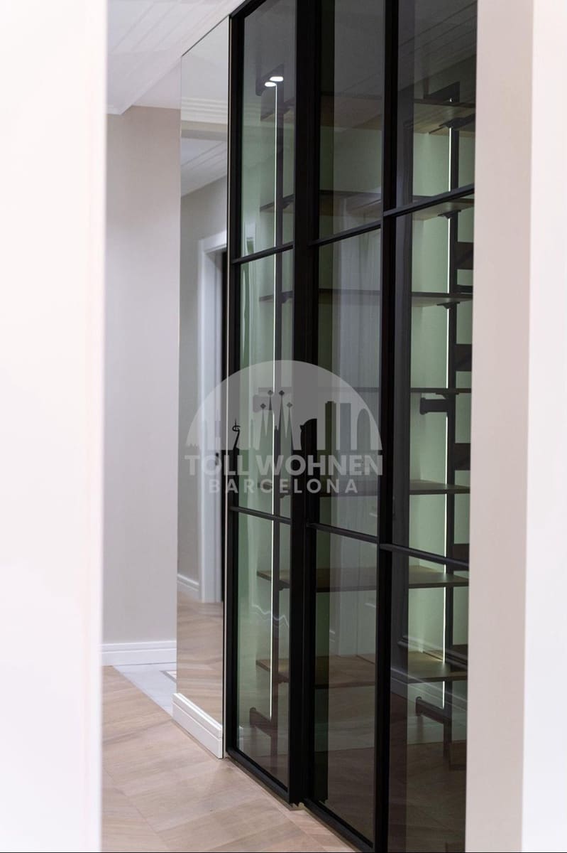 3 bedroom Apartment for sale in Barcelona city - € 1,225,000 (Ref: 9451037)