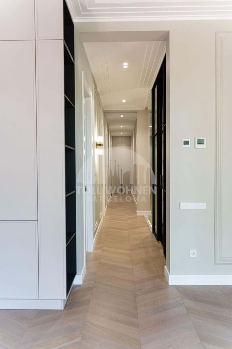 3 bedroom Apartment for sale in Barcelona city - € 1,225,000 (Ref: 9451037)