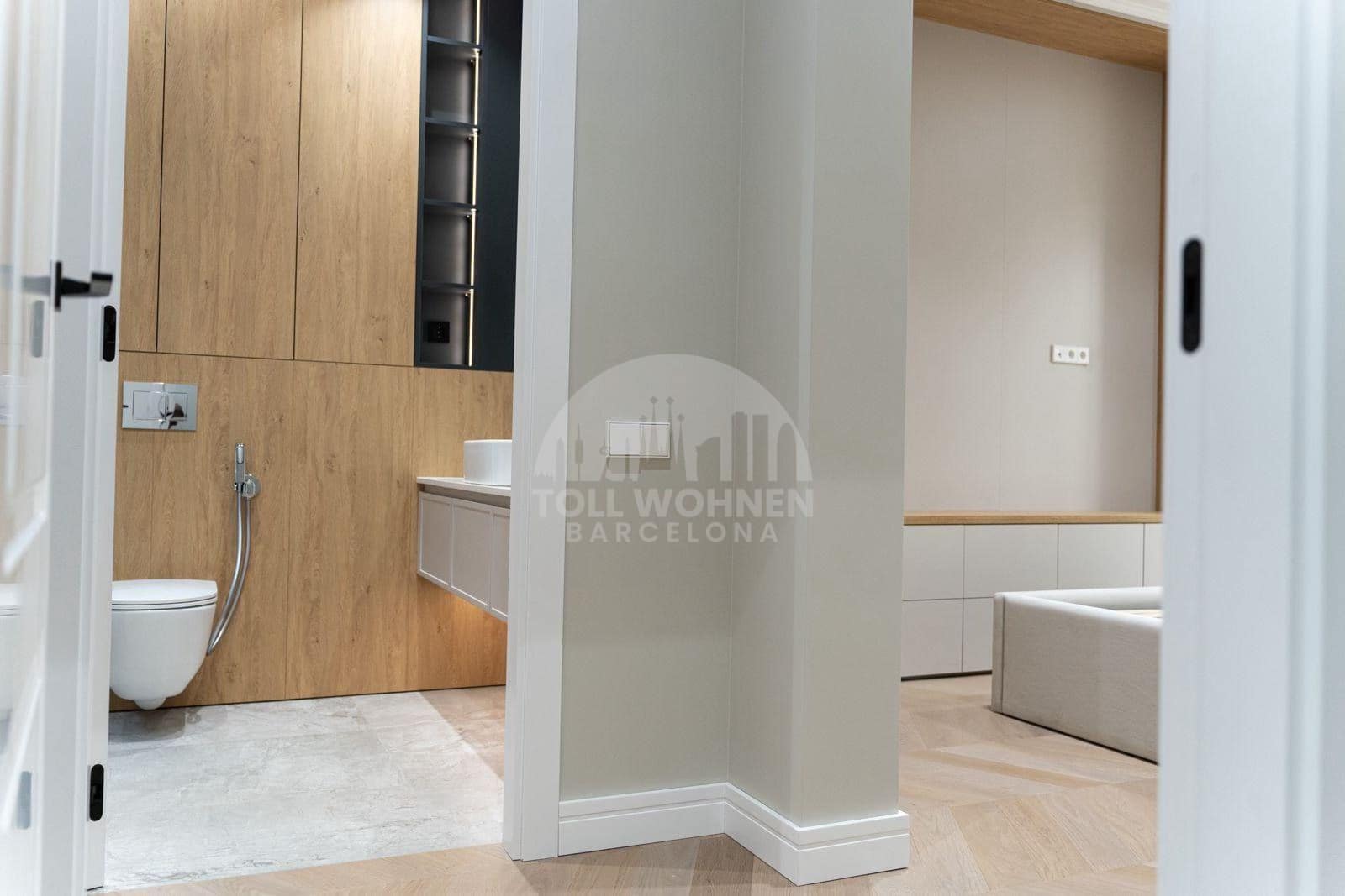 3 bedroom Apartment for sale in Barcelona city - € 1,225,000 (Ref: 9451037)