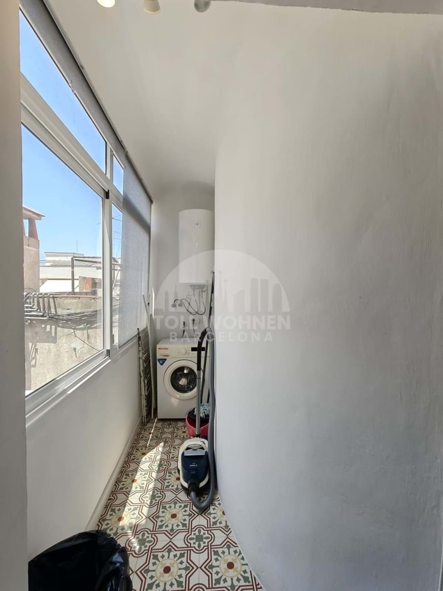 2 soverom Penthouse til salgs i L'Hospitalet de Llobregat - € 365 000 (Ref: 9457860)