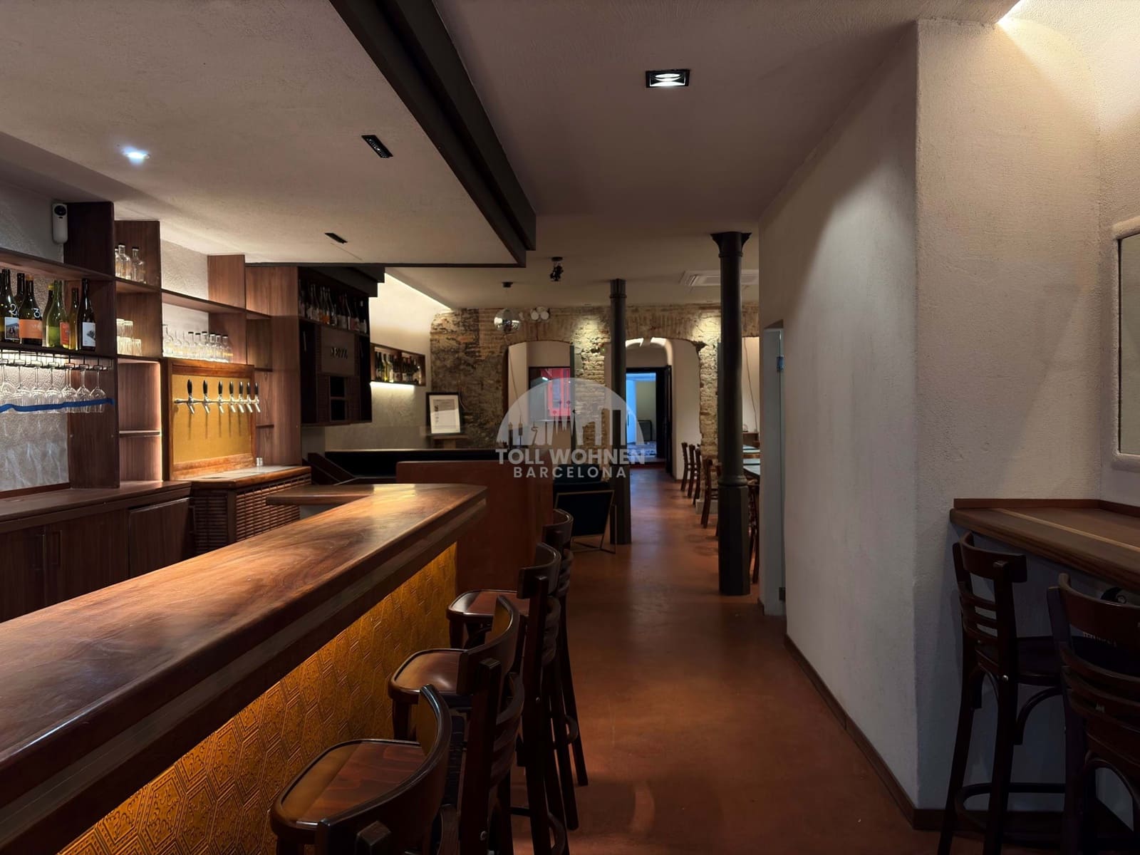 Erhverv til salg i Barcelona by - € 195.000 (Ref: 9525298)