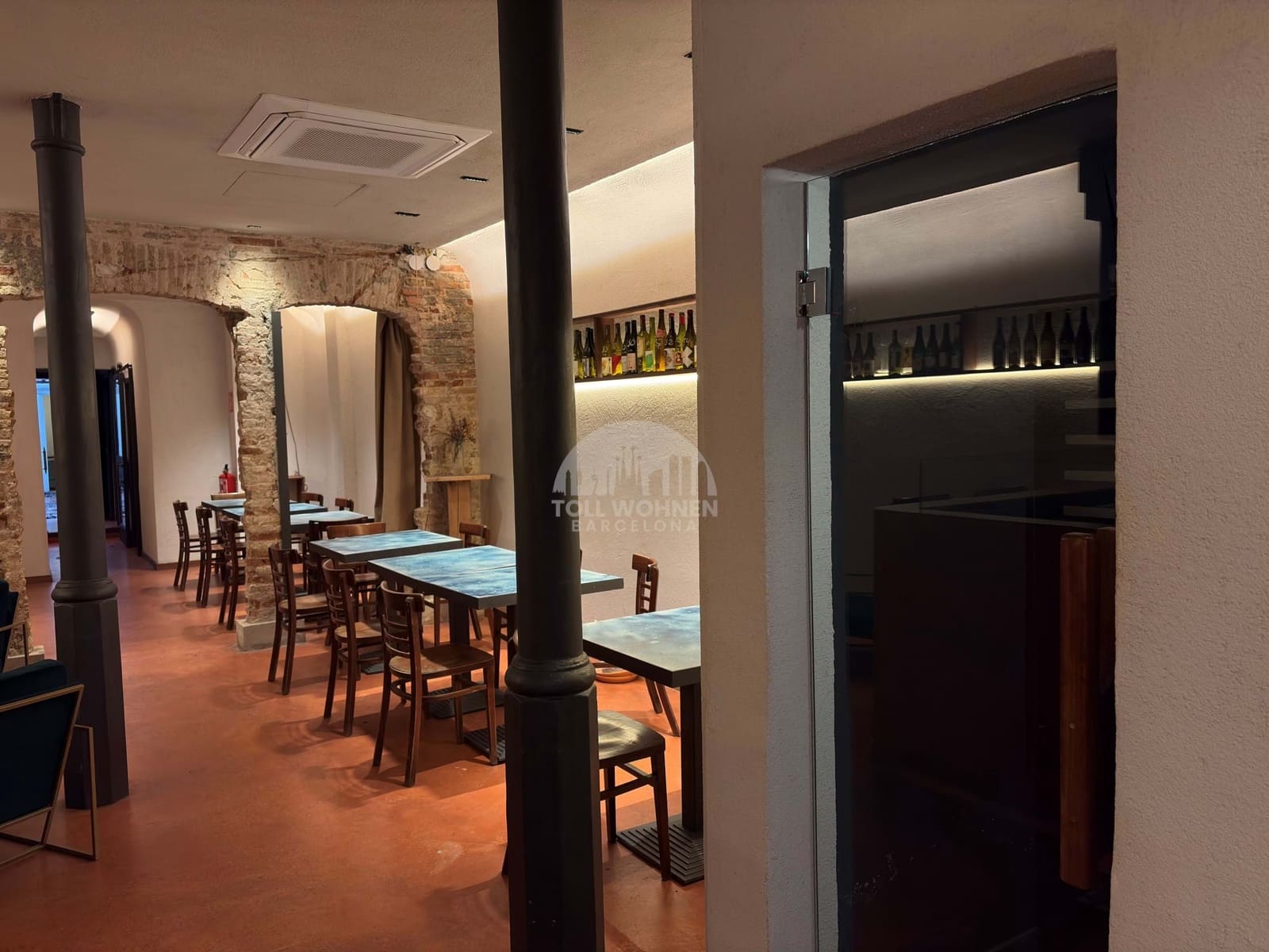 Erhverv til salg i Barcelona by - € 195.000 (Ref: 9525298)