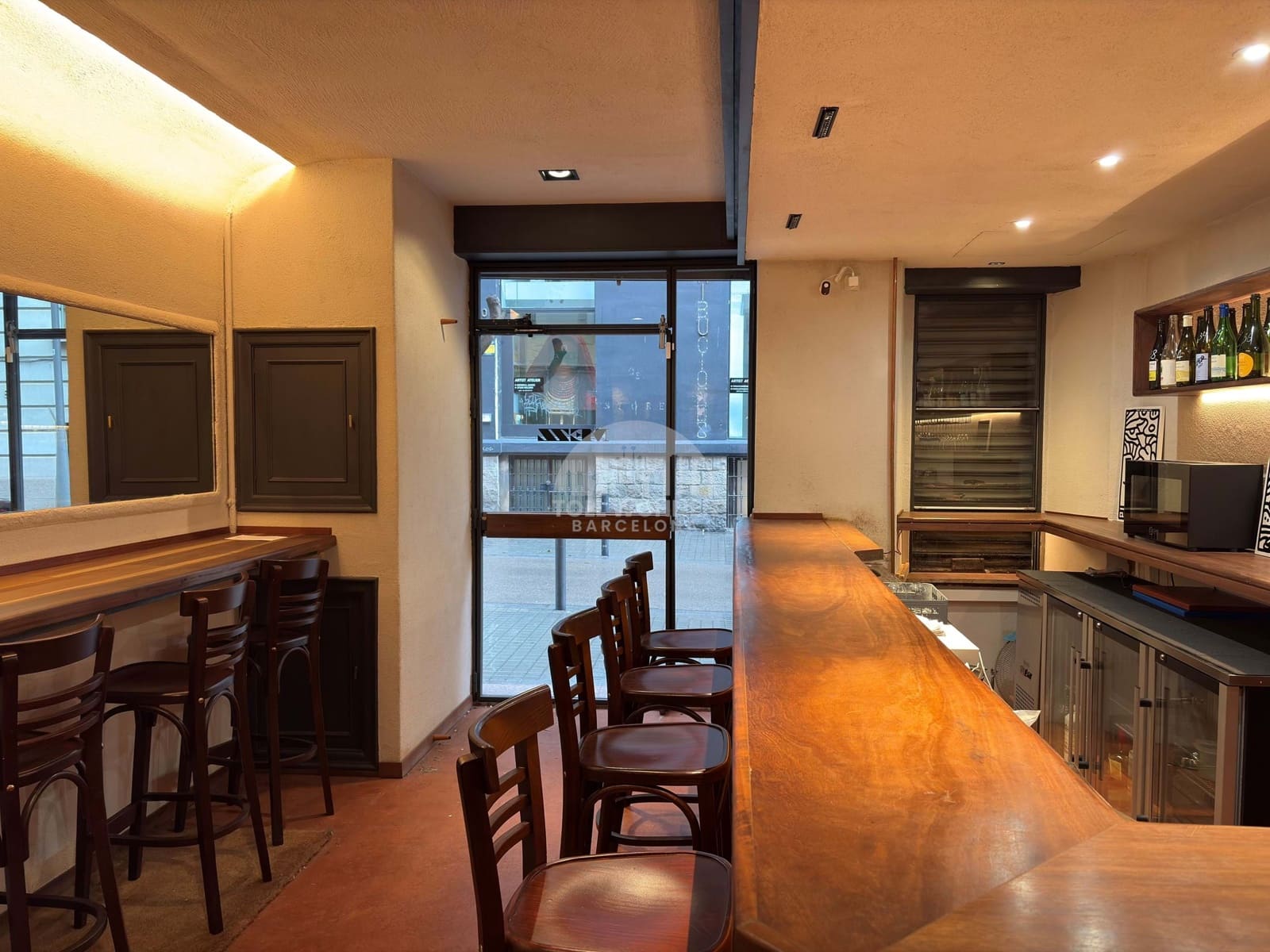 Erhverv til salg i Barcelona by - € 195.000 (Ref: 9525298)