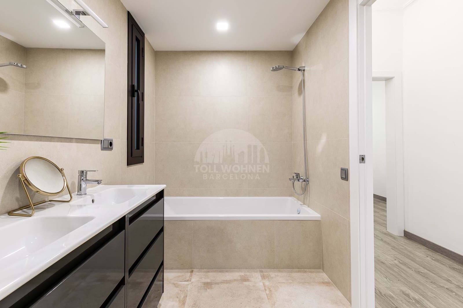 5 soveværelse Lejlighed til salg i Barcelona by - € 1.390.000 (Ref: 9542885)