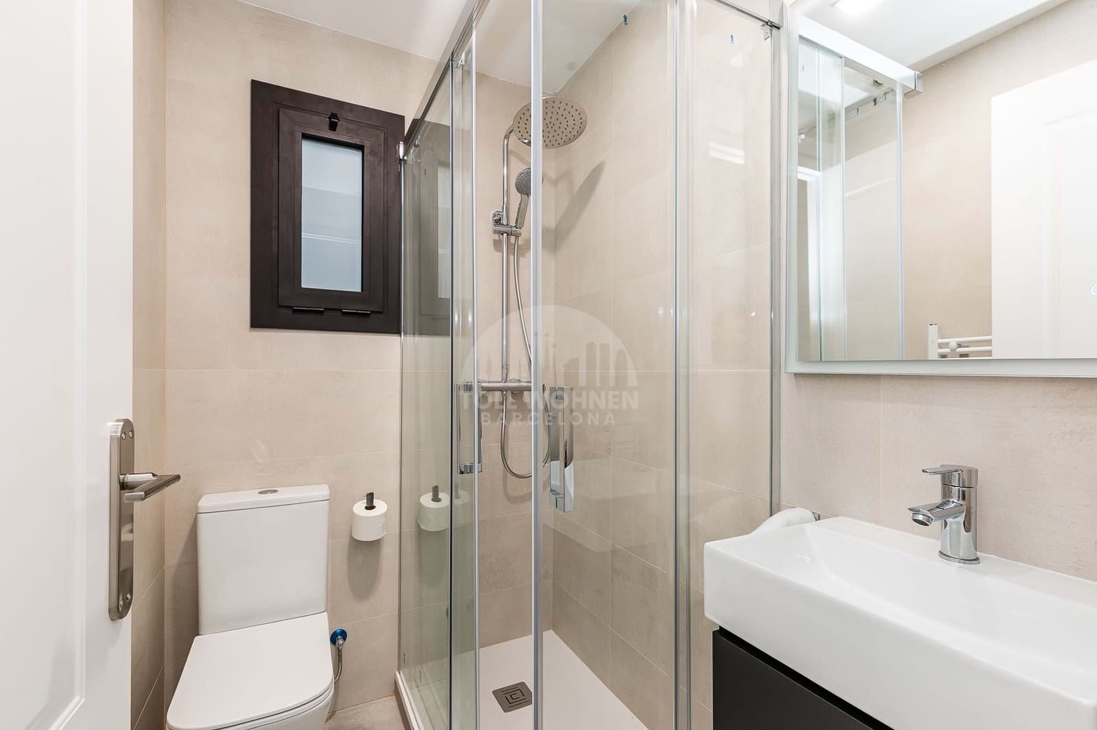 5 soveværelse Lejlighed til salg i Barcelona by - € 1.390.000 (Ref: 9542885)