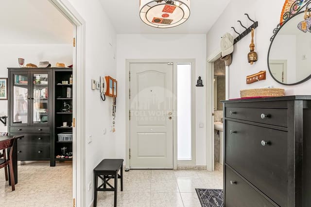 5 soveværelse Byhus til salg i Torredembarra med swimmingpool garage - € 500.000 (Ref: 9560727)