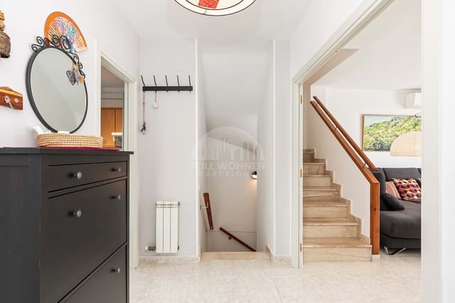 5 soveværelse Byhus til salg i Torredembarra med swimmingpool garage - € 500.000 (Ref: 9560727)