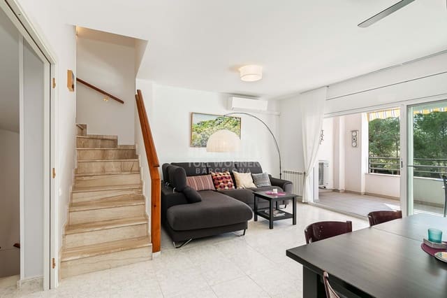 5 soveværelse Byhus til salg i Torredembarra med swimmingpool garage - € 500.000 (Ref: 9560727)