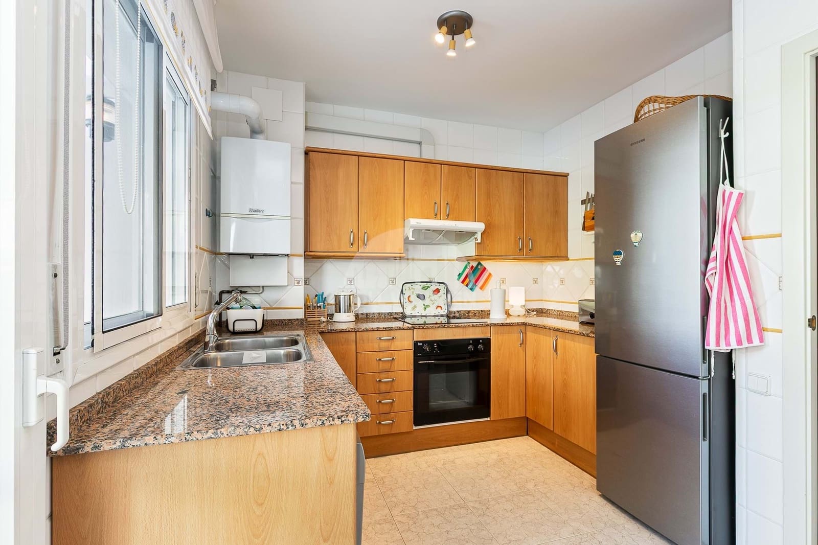 5 soveværelse Byhus til salg i Torredembarra med swimmingpool garage - € 500.000 (Ref: 9560727)