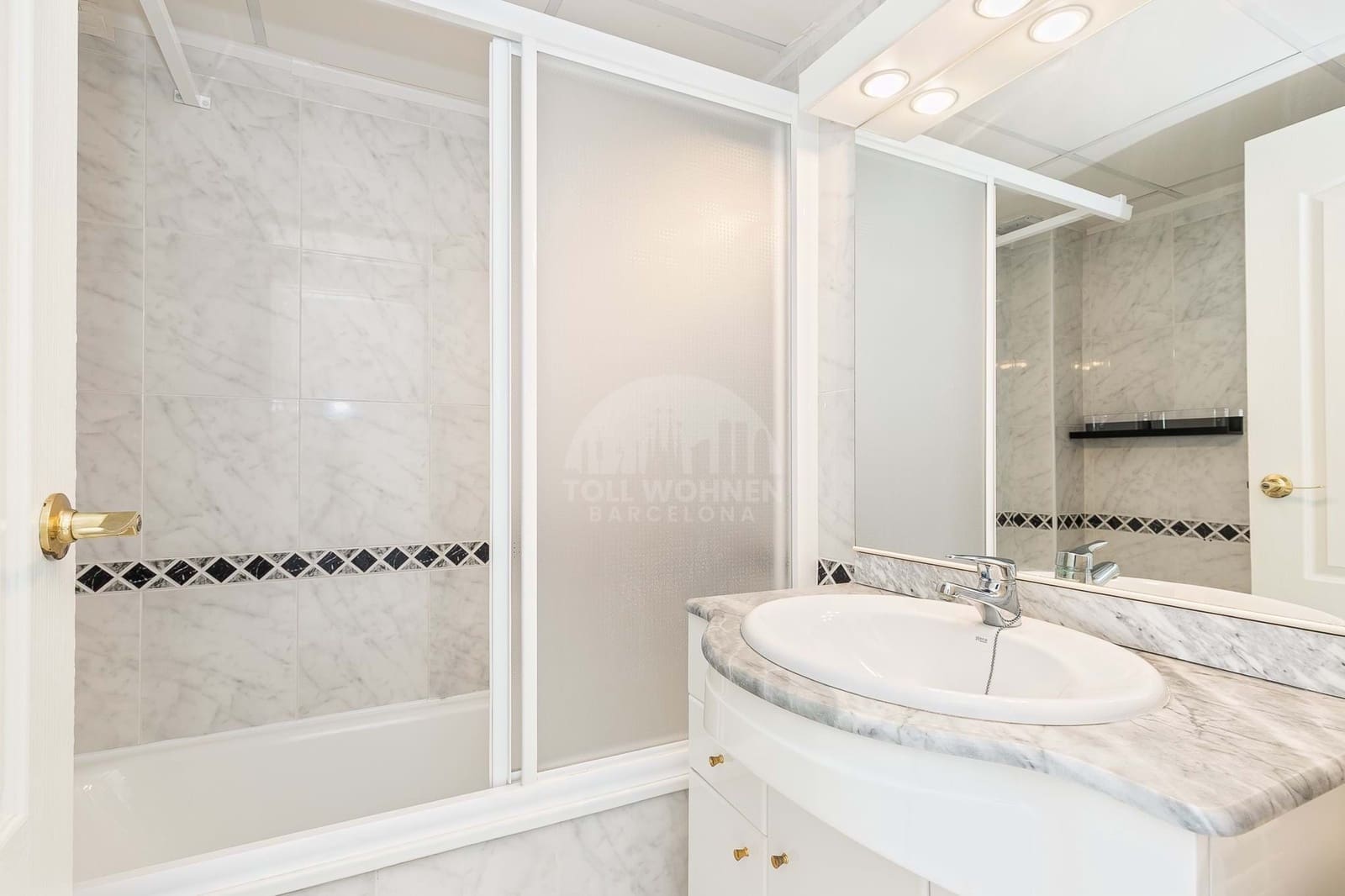 5 soveværelse Byhus til salg i Torredembarra med swimmingpool garage - € 500.000 (Ref: 9560727)