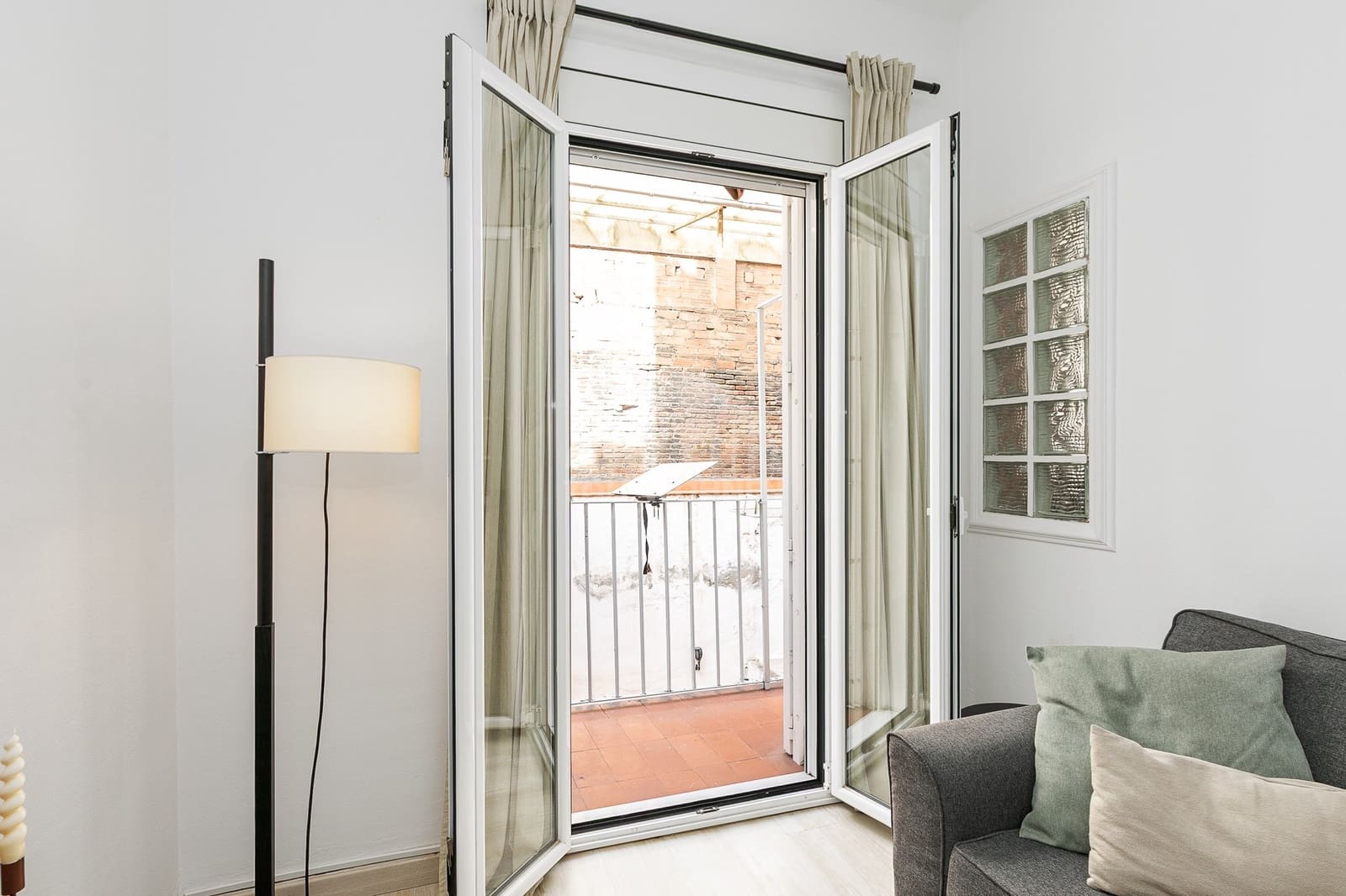 2 Zimmer Apartment zu verkaufen in Barcelona Stadt - 335.000 € (Ref: 9649777)