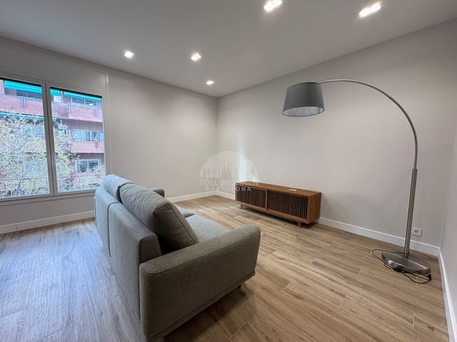 4 soveværelse Lejlighed til salg i Barcelona by - € 769.000 (Ref: 9660778)