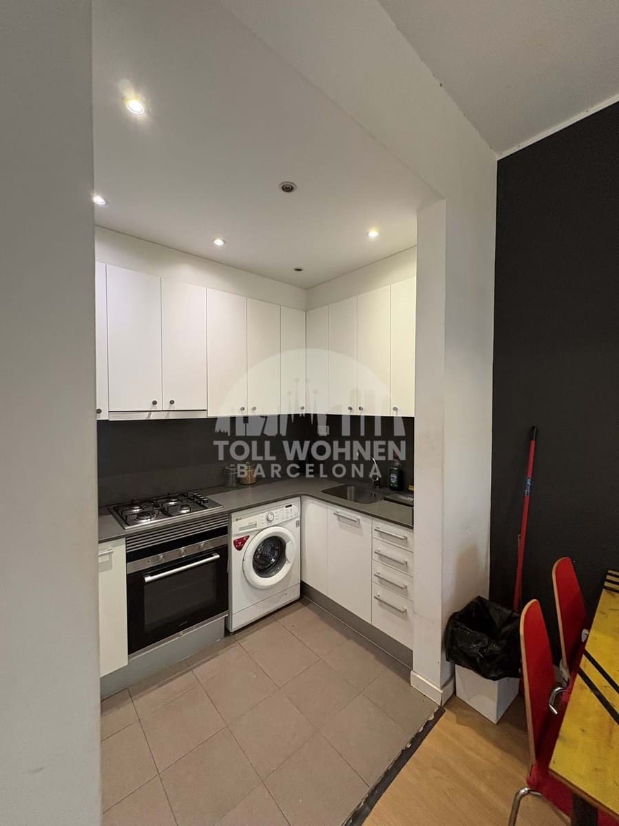 2 soveværelse Lejlighed til salg i Barcelona by - € 370.000 (Ref: 9673732)