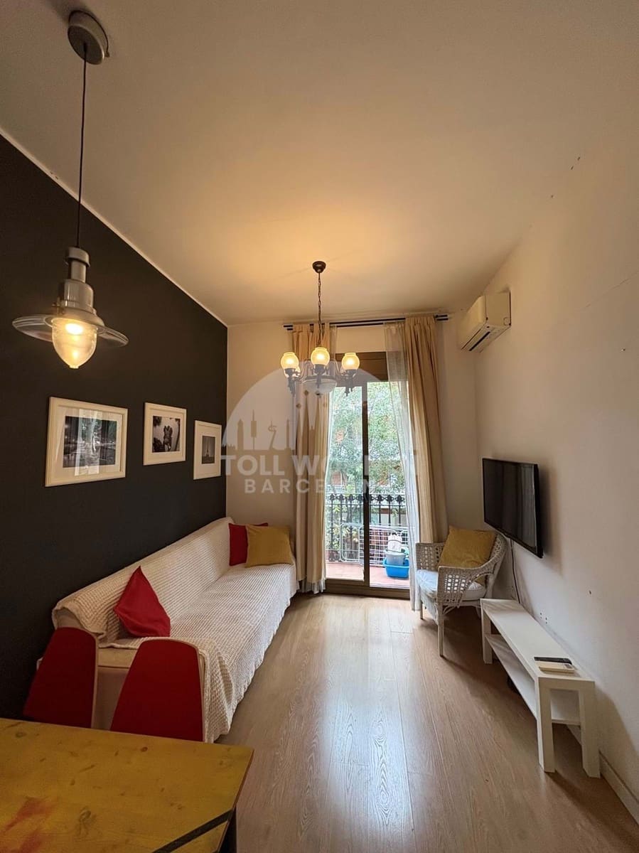 2 soveværelse Lejlighed til salg i Barcelona by - € 370.000 (Ref: 9673732)