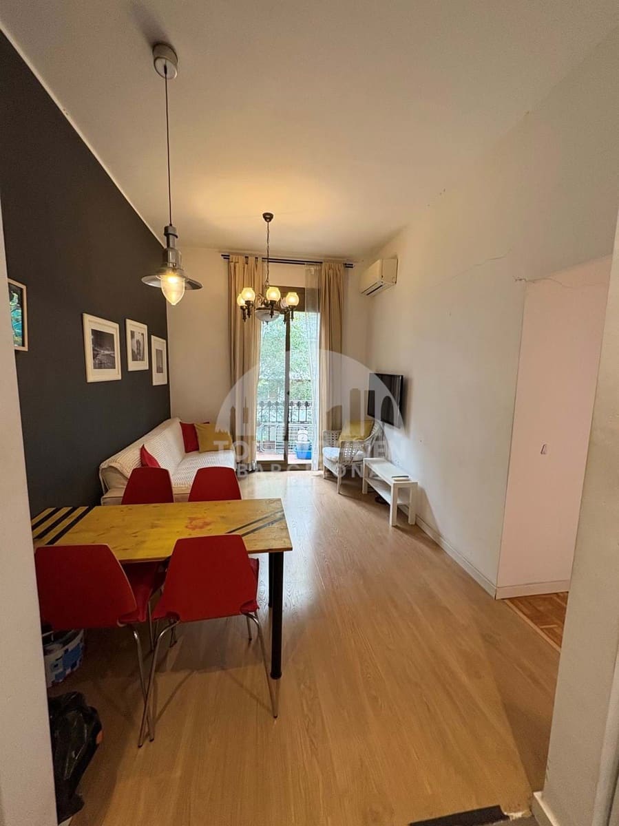 2 soveværelse Lejlighed til salg i Barcelona by - € 370.000 (Ref: 9673732)