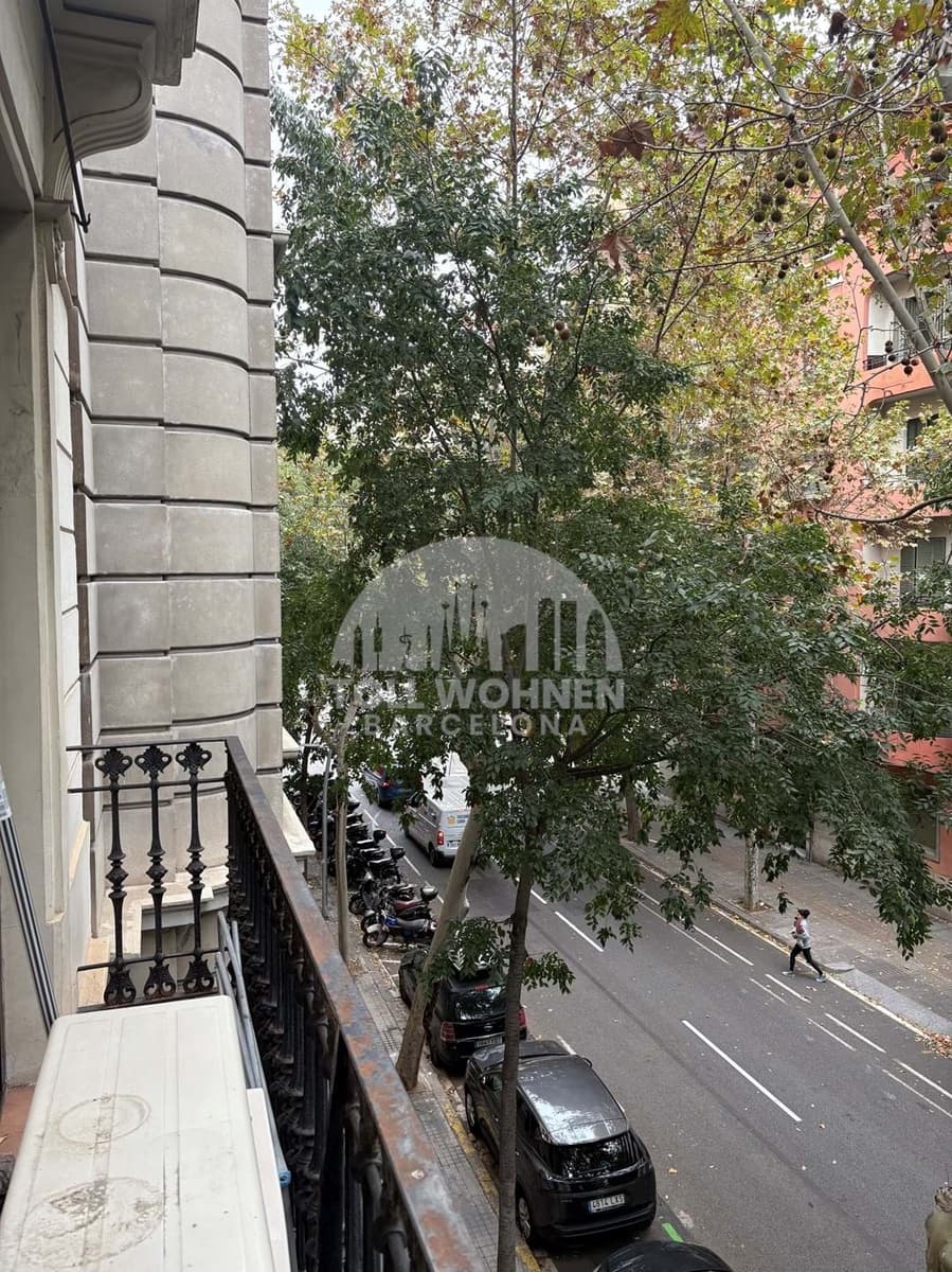 2 soveværelse Lejlighed til salg i Barcelona by - € 370.000 (Ref: 9673732)