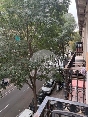 2 soveværelse Lejlighed til salg i Barcelona by - € 370.000 (Ref: 9673732)