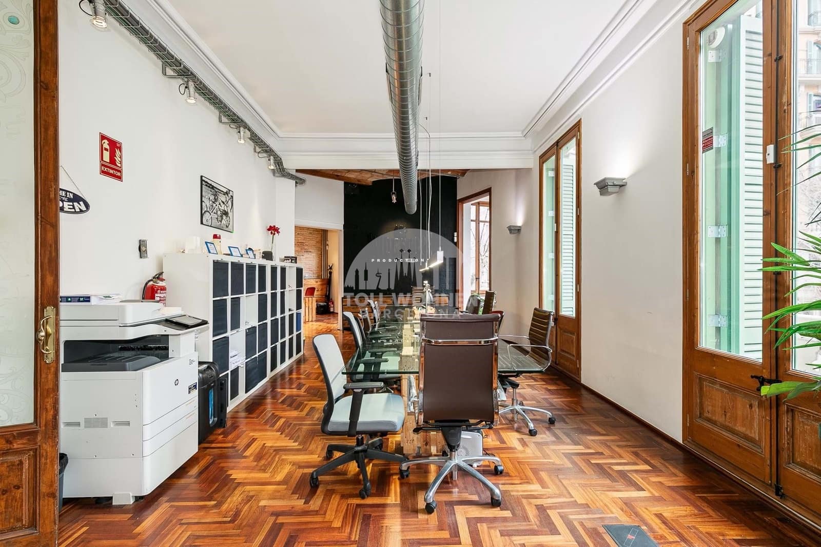 4 bedroom Office for sale in Barcelona city - € 1,092,000 (Ref: 9696771)