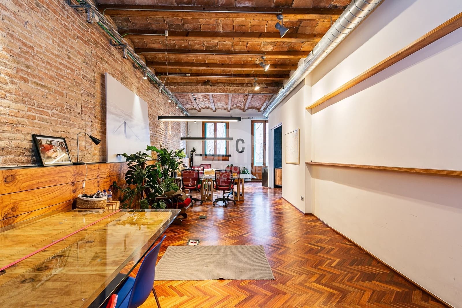 4 bedroom Office for sale in Barcelona city - € 1,092,000 (Ref: 9696771)