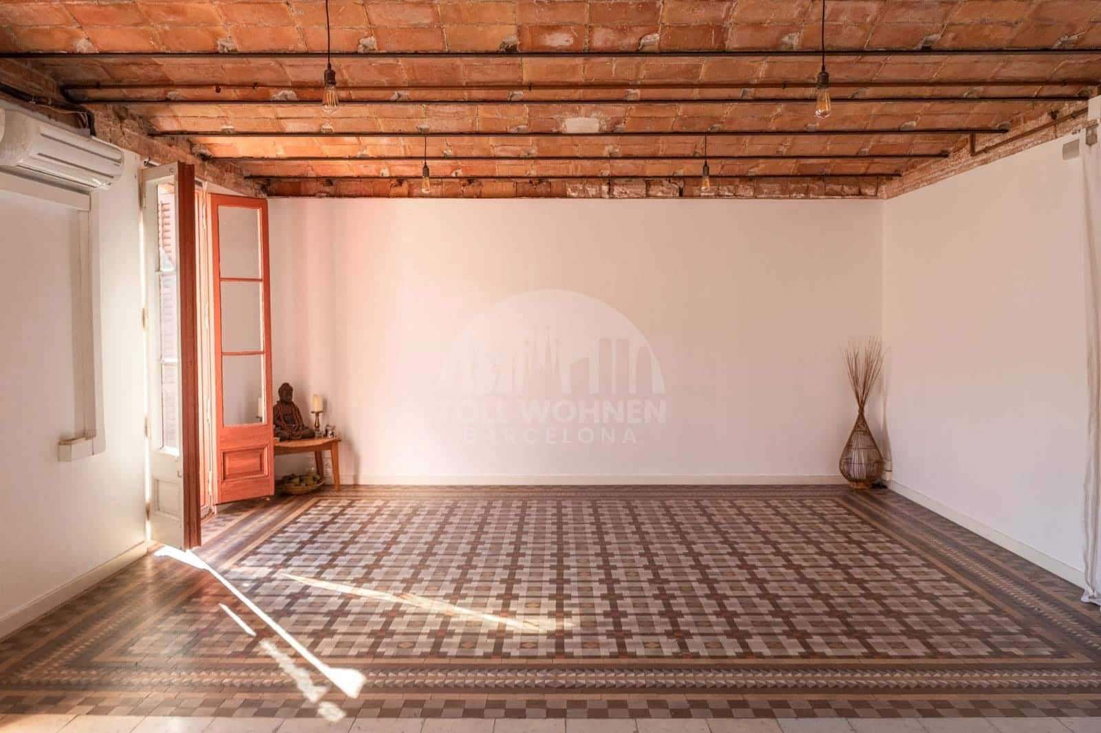 Kontor til salgs i Barcelona by - € 59 000 (Ref: 9770053)