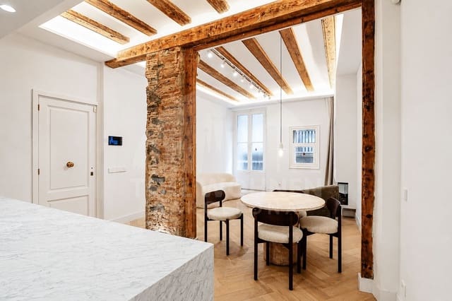 2 soveværelse Lejlighed til salg i Barcelona by - € 520.000 (Ref: 9941284)