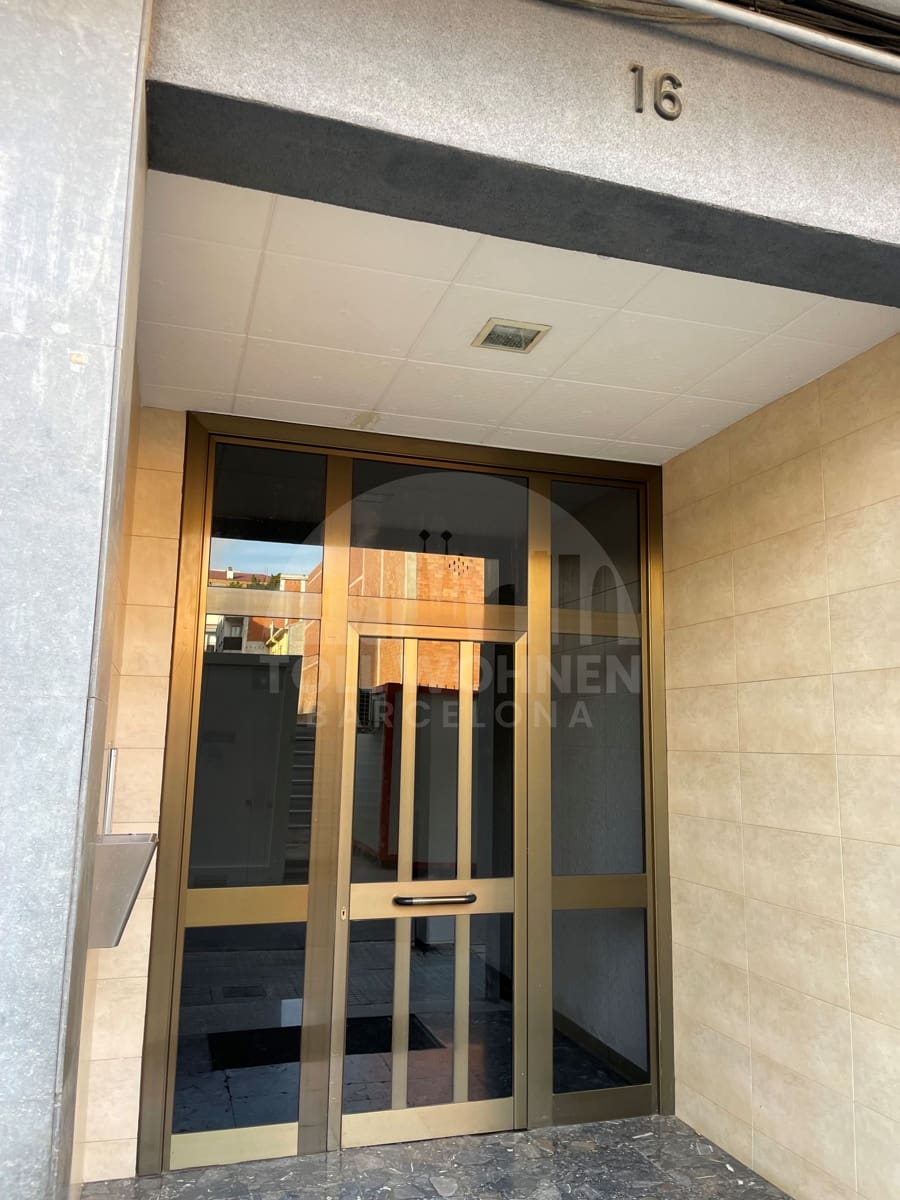 2 chambre Appartement à vendre à Cerdanyola del Valles - 239 000 € (Ref: 9953723)