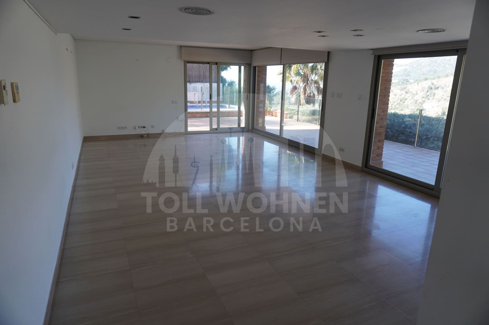 6 bedroom Villa for sale in Castelldefels with pool garage - € 1,195,000 (Ref: 9956350)