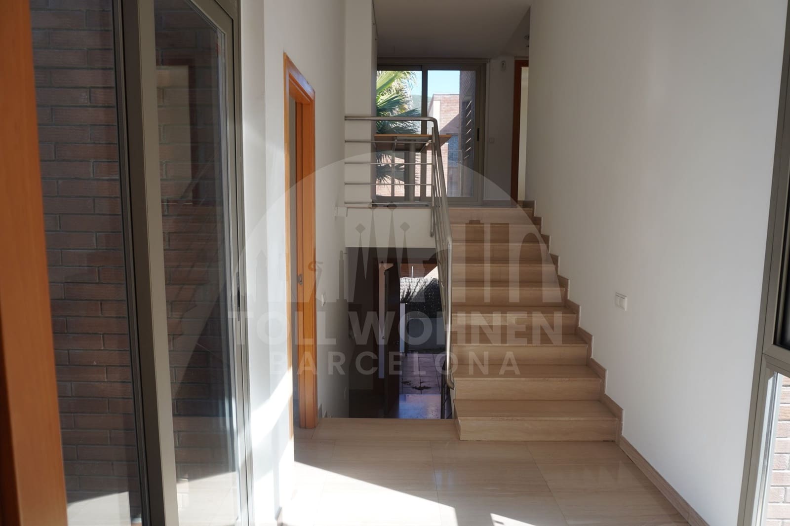6 bedroom Villa for sale in Castelldefels with pool garage - € 1,195,000 (Ref: 9956350)