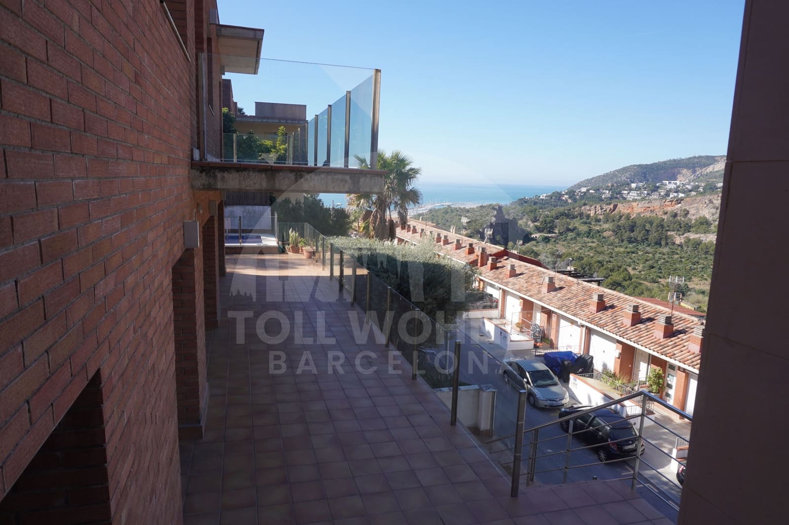 6 bedroom Villa for sale in Castelldefels with pool garage - € 1,195,000 (Ref: 9956350)
