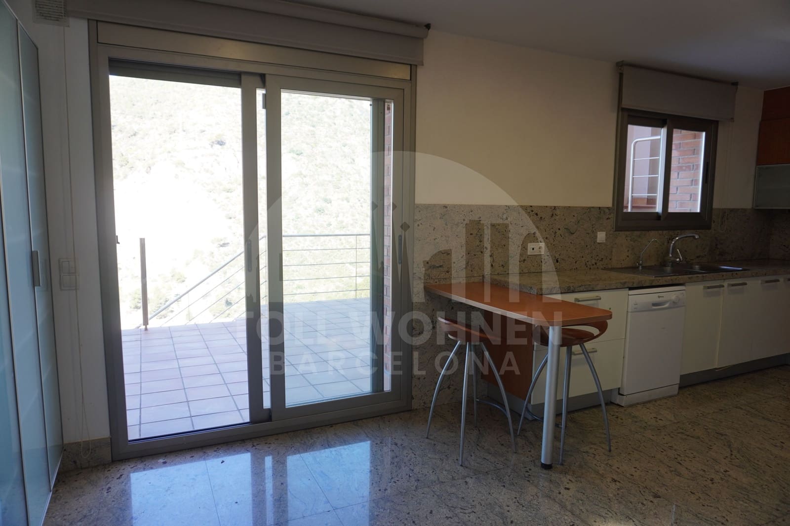 6 bedroom Villa for sale in Castelldefels with pool garage - € 1,195,000 (Ref: 9956350)