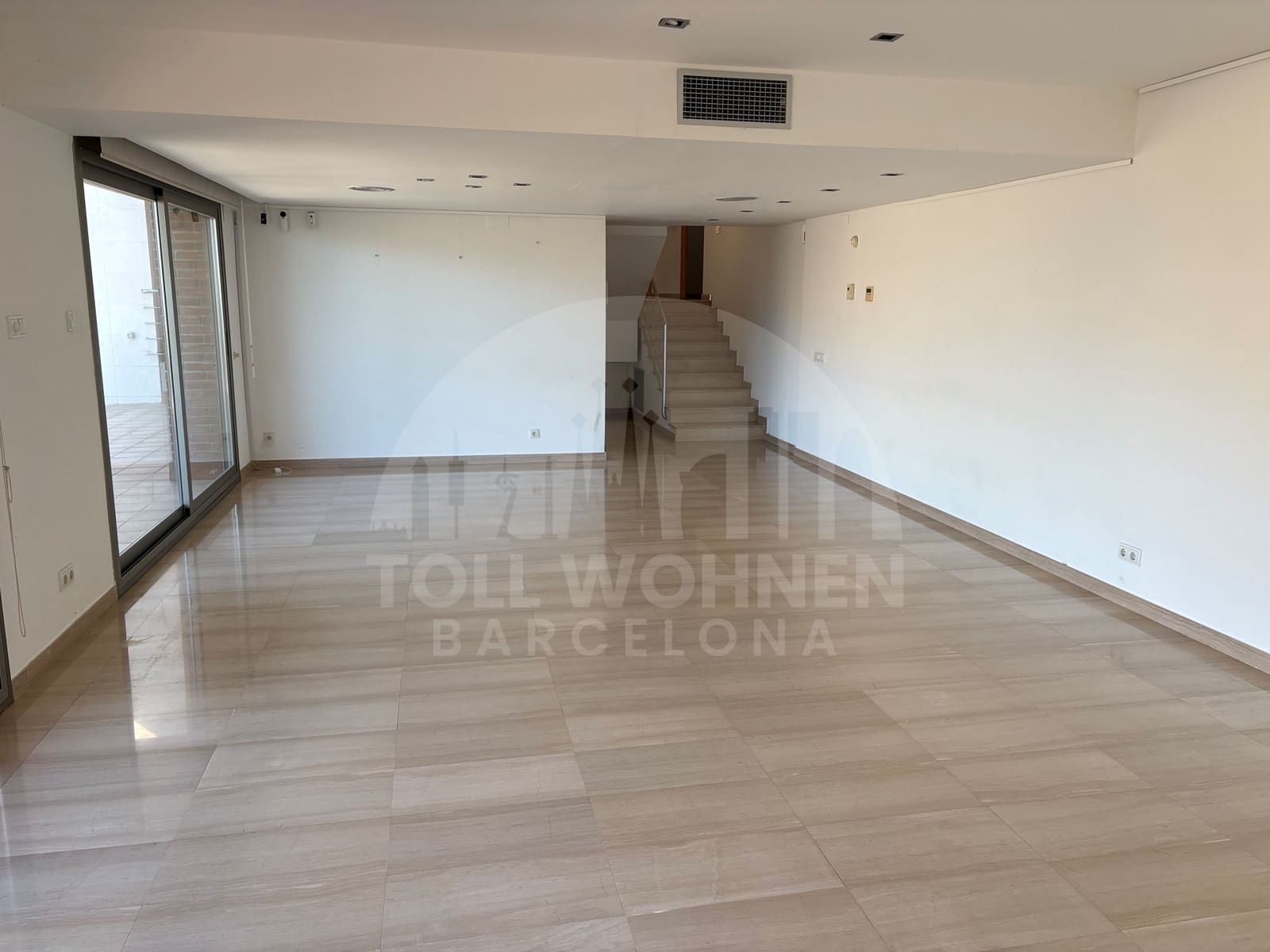 6 bedroom Villa for sale in Castelldefels with pool garage - € 1,195,000 (Ref: 9956350)