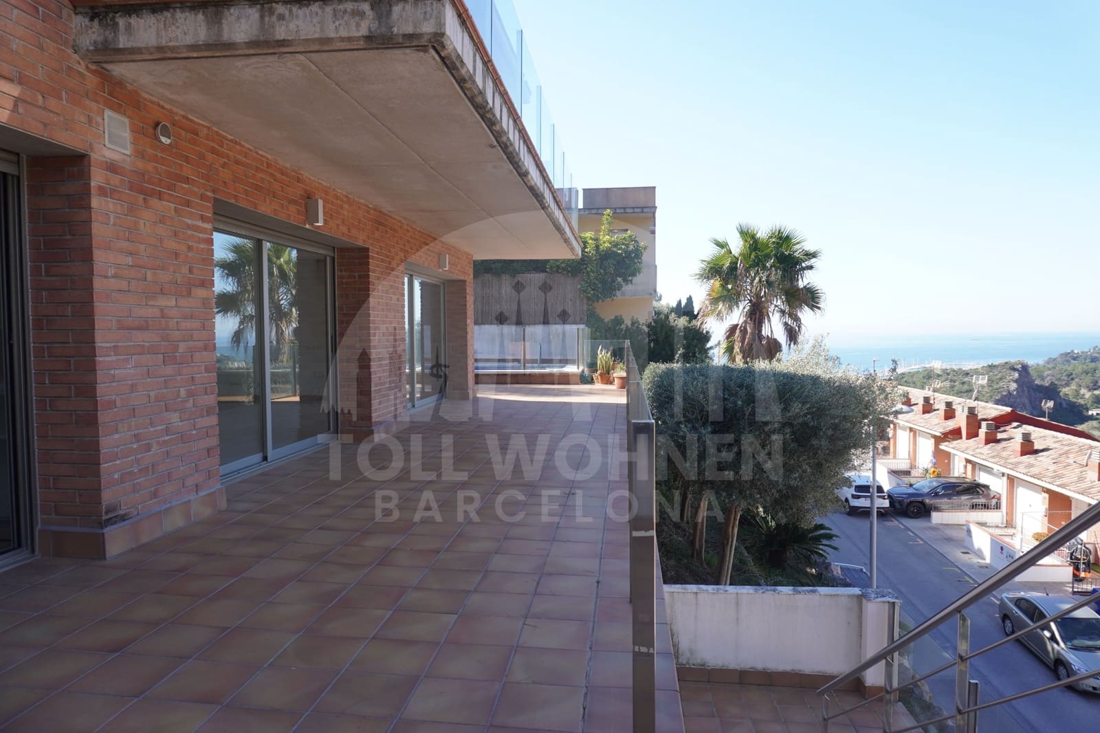 6 bedroom Villa for sale in Castelldefels with pool garage - € 1,195,000 (Ref: 9956350)