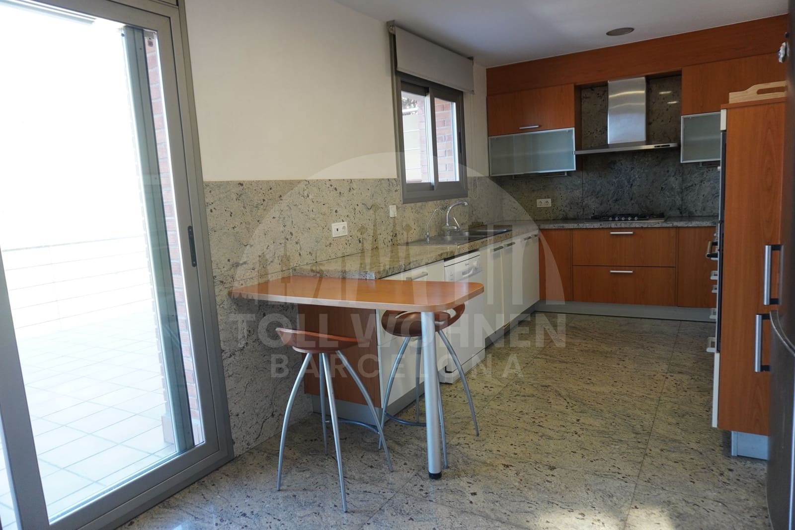 6 bedroom Villa for sale in Castelldefels with pool garage - € 1,195,000 (Ref: 9956350)