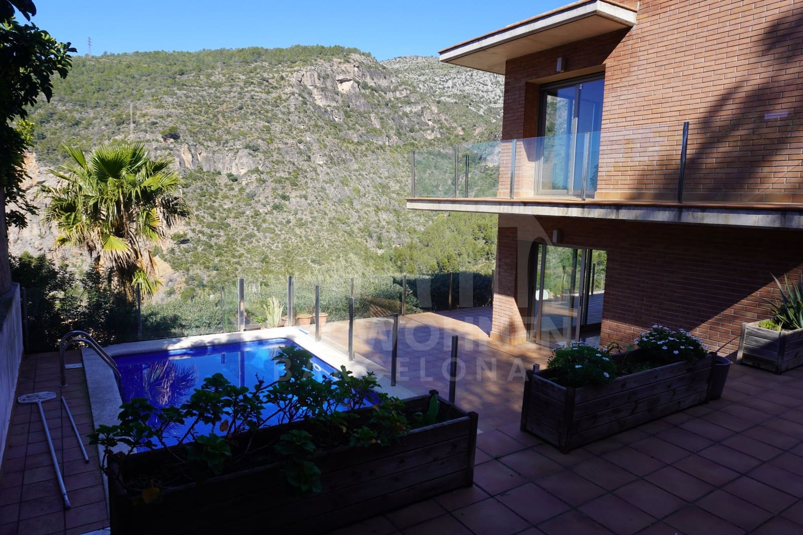 6 bedroom Villa for sale in Castelldefels with pool garage - € 1,195,000 (Ref: 9956350)