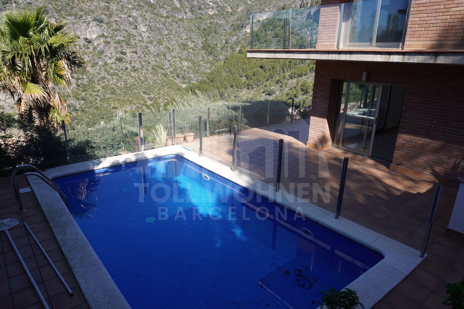 6 bedroom Villa for sale in Castelldefels with pool garage - € 1,195,000 (Ref: 9956350)
