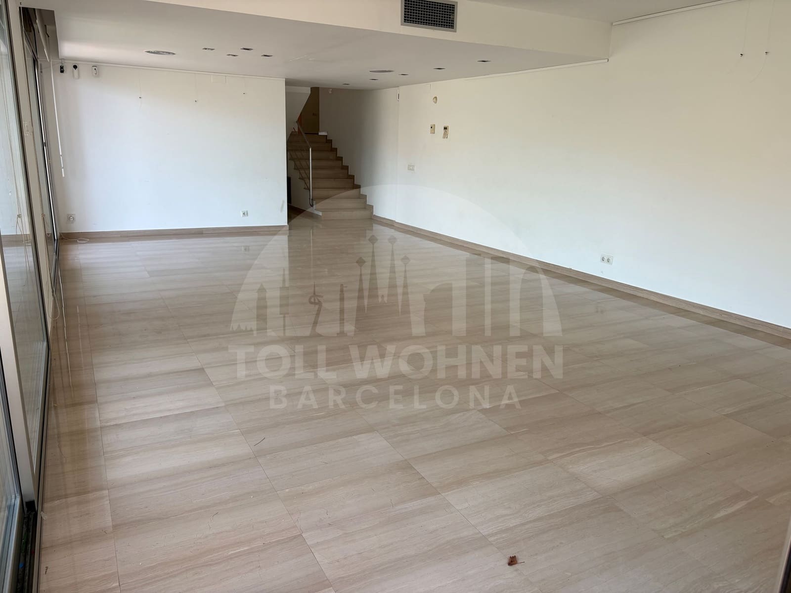 6 bedroom Villa for sale in Castelldefels with pool garage - € 1,195,000 (Ref: 9956350)