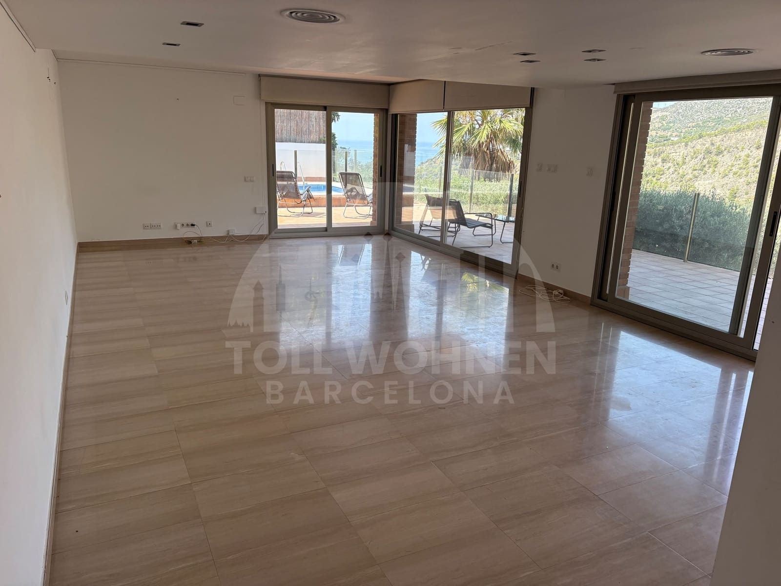 6 bedroom Villa for sale in Castelldefels with pool garage - € 1,195,000 (Ref: 9956350)