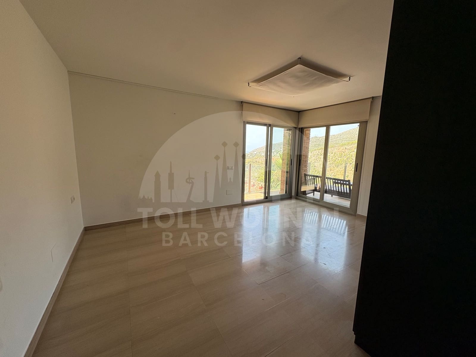 6 bedroom Villa for sale in Castelldefels with pool garage - € 1,195,000 (Ref: 9956350)