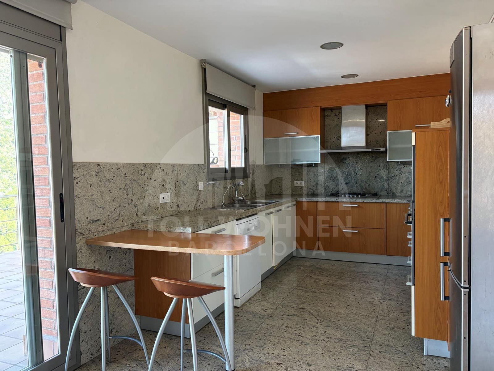 6 bedroom Villa for sale in Castelldefels with pool garage - € 1,195,000 (Ref: 9956350)