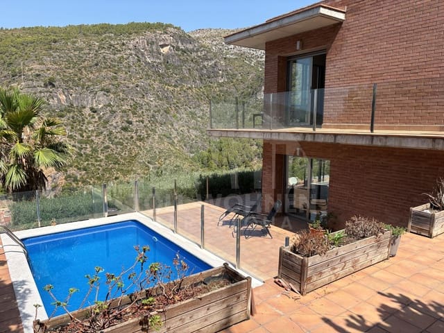 6 soveværelse Villa til salg i Castelldefels med swimmingpool garage - € 1.195.000 (Ref: 9956350)