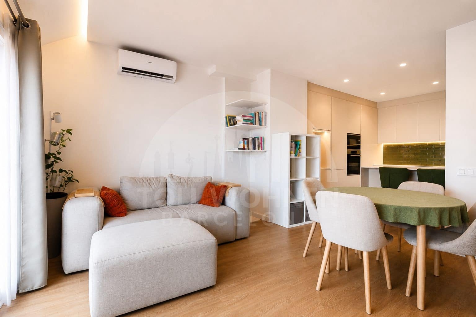 2 bedroom Penthouse for sale in Barcelona city - € 595,000 (Ref: 9966118)