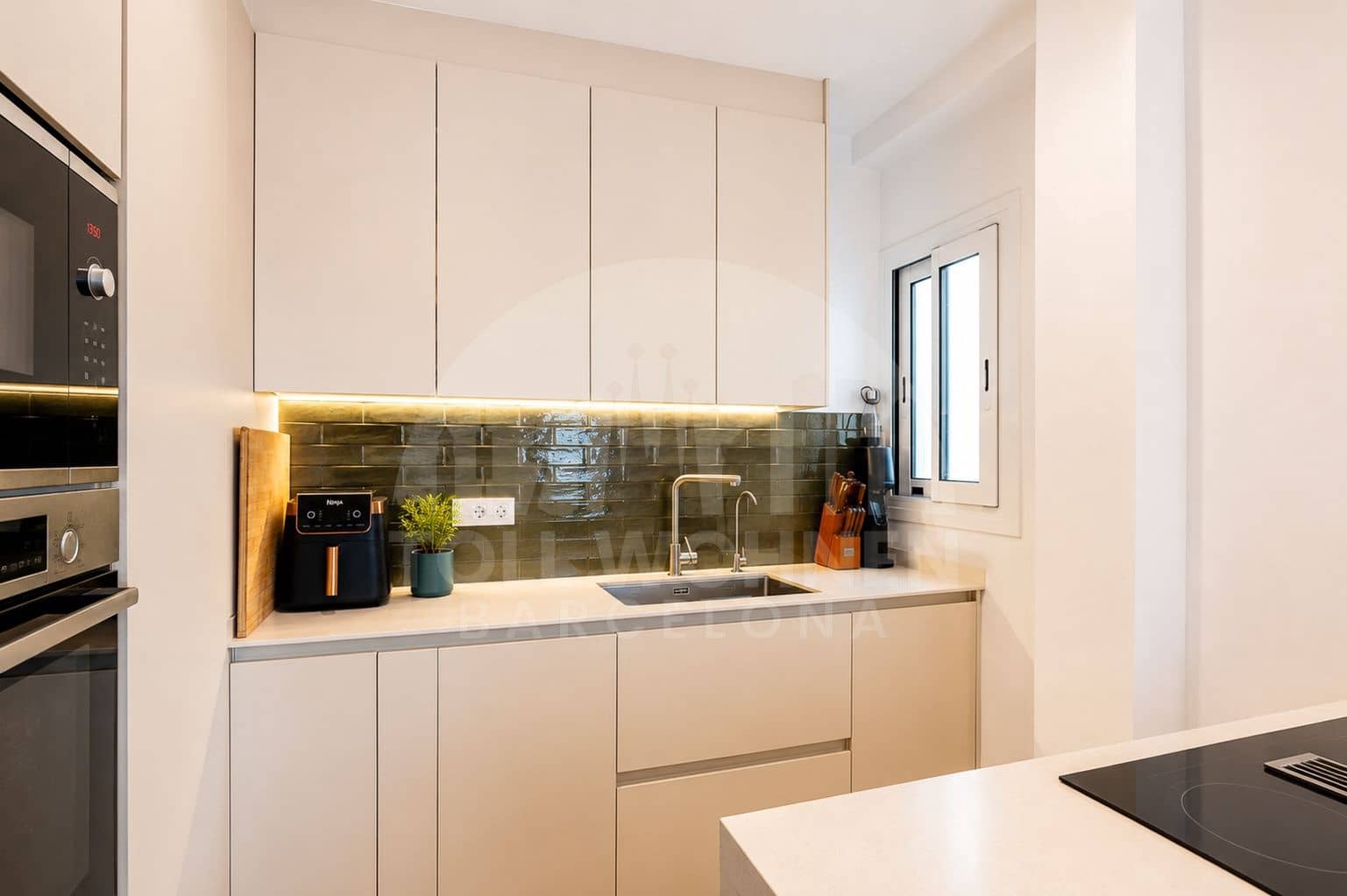 2 bedroom Penthouse for sale in Barcelona city - € 595,000 (Ref: 9966118)