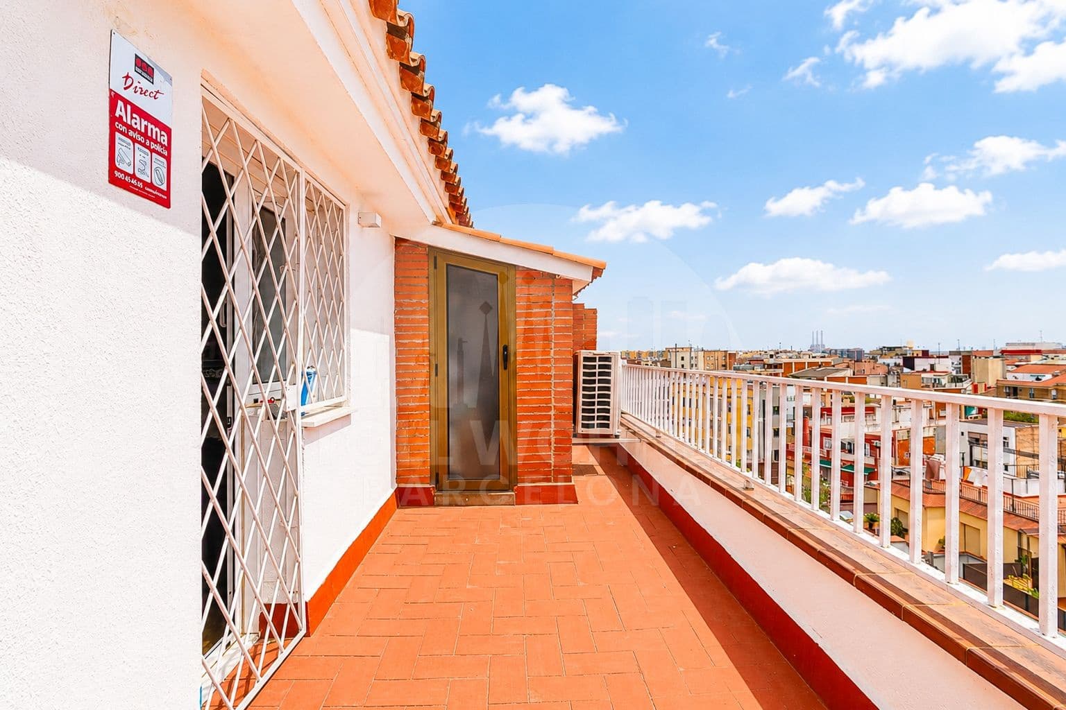 2 bedroom Penthouse for sale in Barcelona city - € 595,000 (Ref: 9966118)