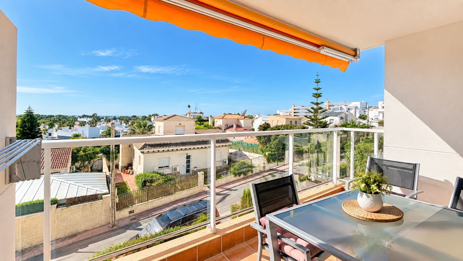 2 soveværelse Lejlighed til salg i Villamartin med swimmingpool garage - € 179.990 (Ref: 10098783)