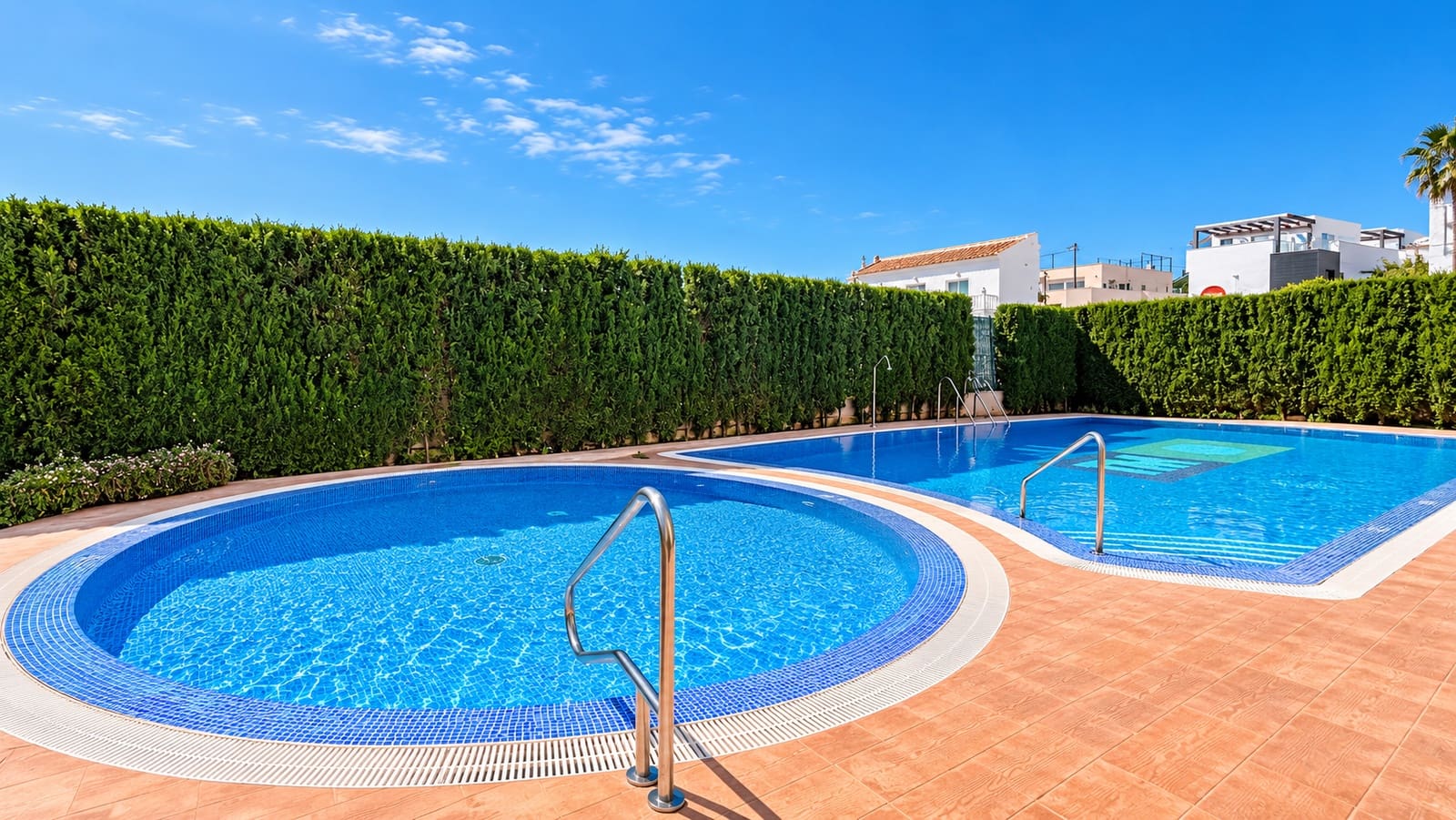 2 soveværelse Lejlighed til salg i Villamartin med swimmingpool garage - € 179.990 (Ref: 10098783)
