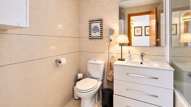 2 makuuhuone Huoneisto myytävänä paikassa Villamartin, Orihuela mukana uima-altaan 
autotalli - 194 995 € (Ref: 10098805)
