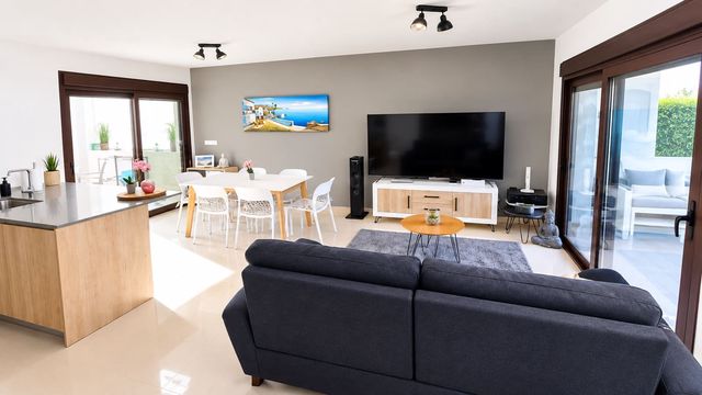 2 soverom Leilighet til salgs i Algorfa med svømmebasseng garasje - € 259 000 (Ref: 10098822)