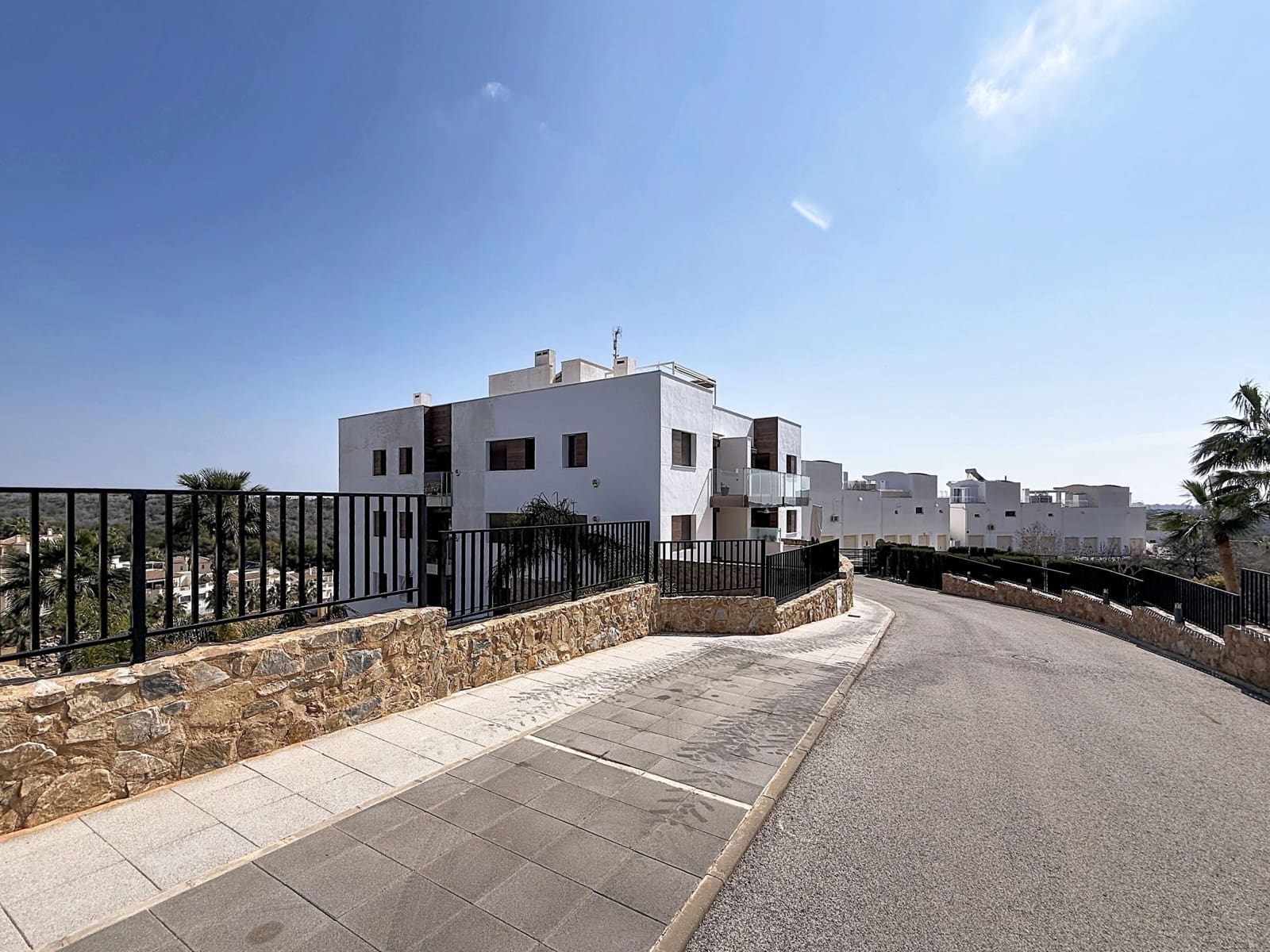 2 bedroom Apartment for sale in Orihuela Costa with pool garage - € 229,990 (Ref: 9840653)